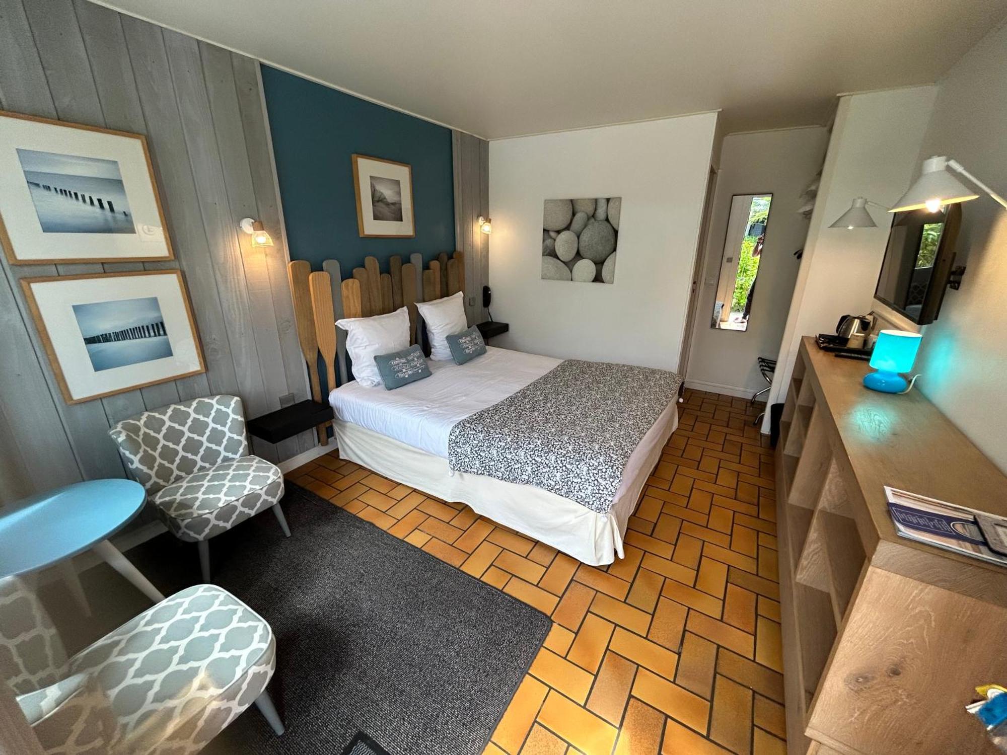 Hotel Monet La Riviere-Saint-Sauveur Ngoại thất bức ảnh