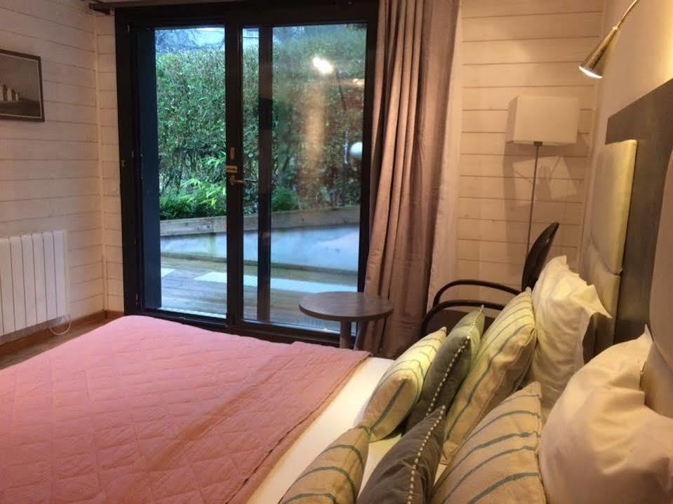 Hotel Monet La Riviere-Saint-Sauveur Ngoại thất bức ảnh